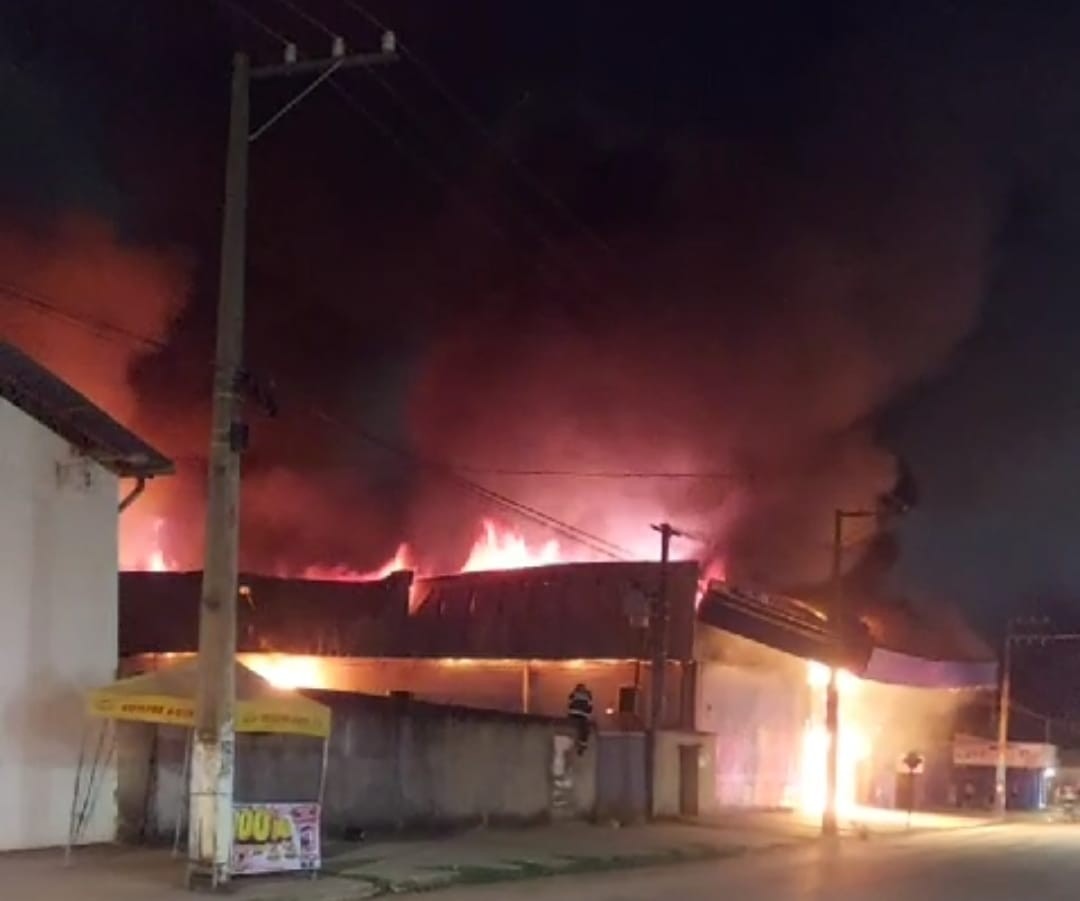Incêndio destrói supermercado e causa prejuízo de R$ 4 milhões em Santarém; ninguém ficou ferido