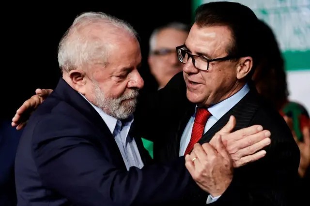 Trabalho no feriado vai mudar? Entenda o que está sendo negociado no Congresso
