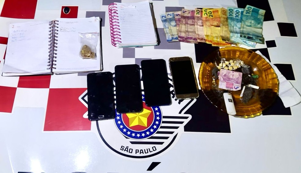 Apreensão do que estava com o casal em Ilha Solteira (SP) — Foto: /Divulgação