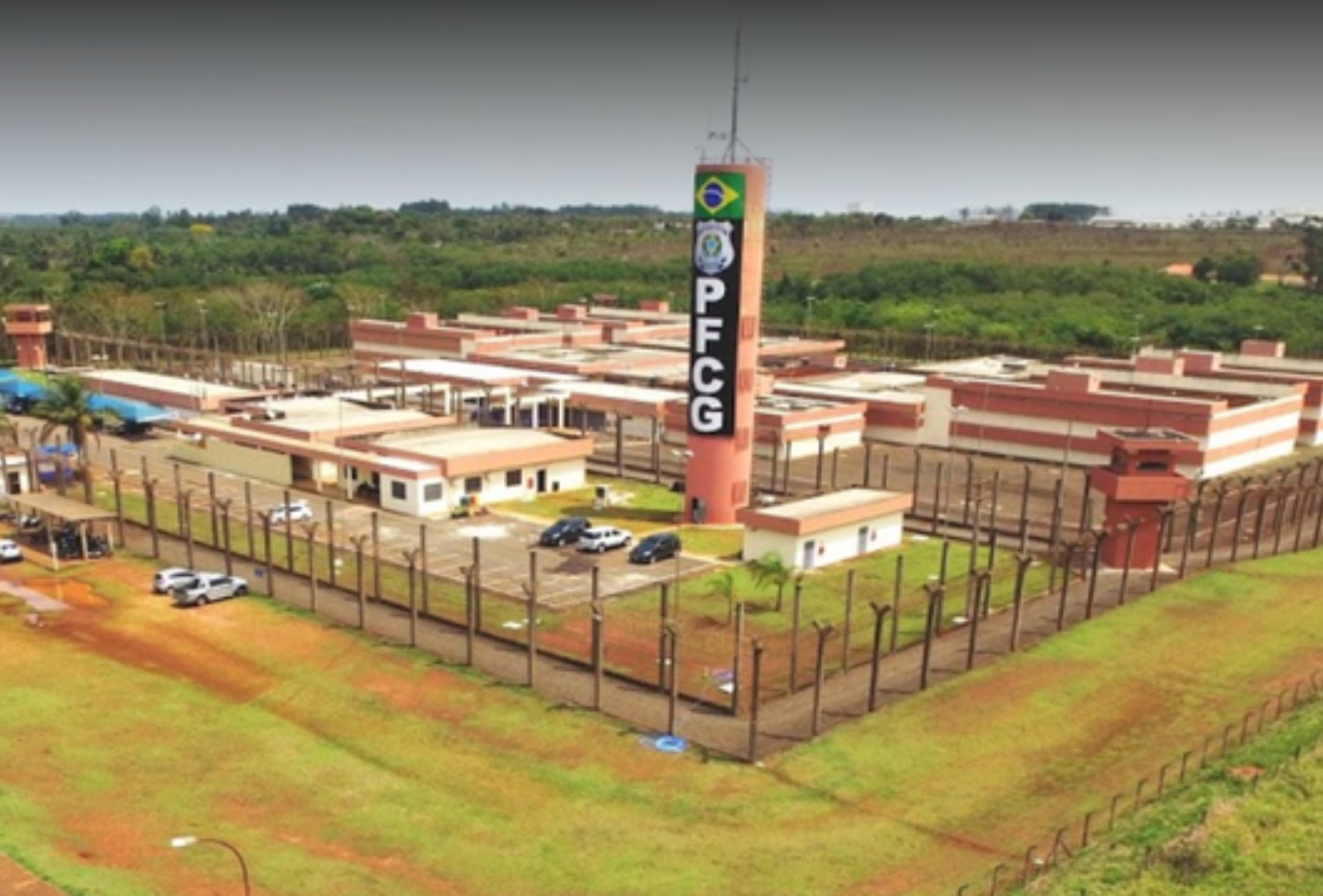 Chefe do PCC que ficou foragido por 6 anos é enviado ao Presídio Federal em MS