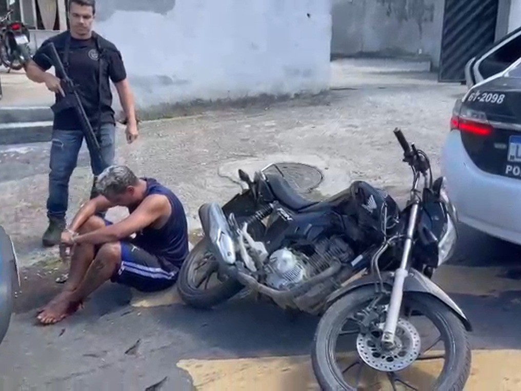 Polícia prende homem por assassinato de jovem em Belford Roxo; vídeo mostra o crime