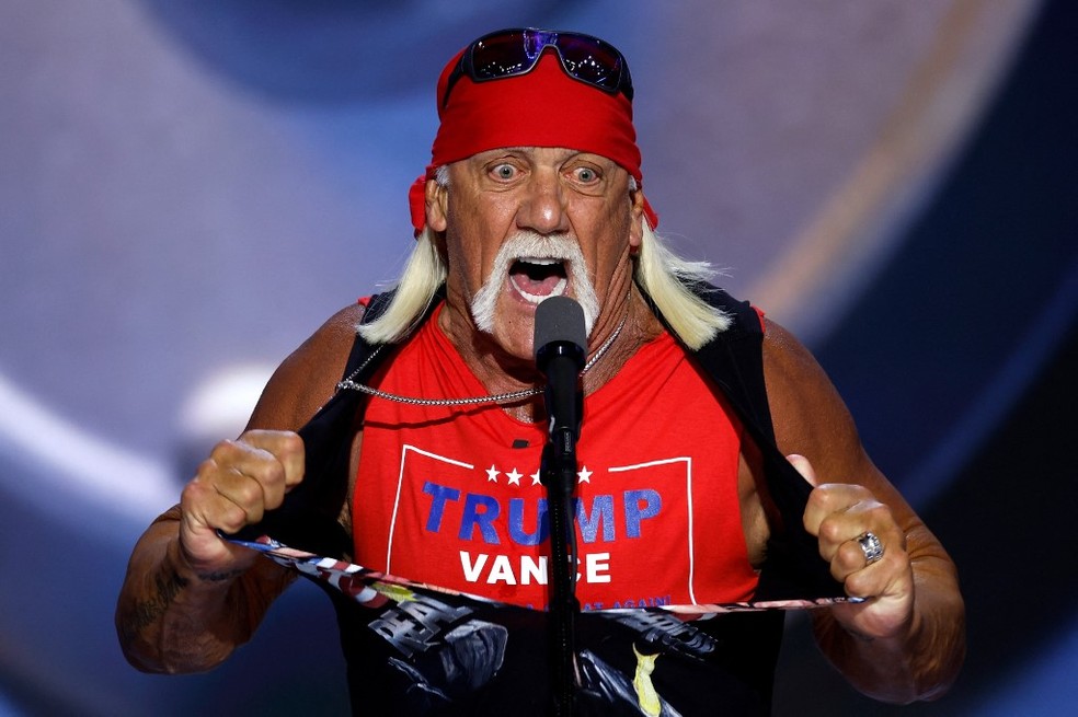 Hulk Hogan discursa em evento republicano nos EUA — Foto: Chip Sommodevilla/AFP