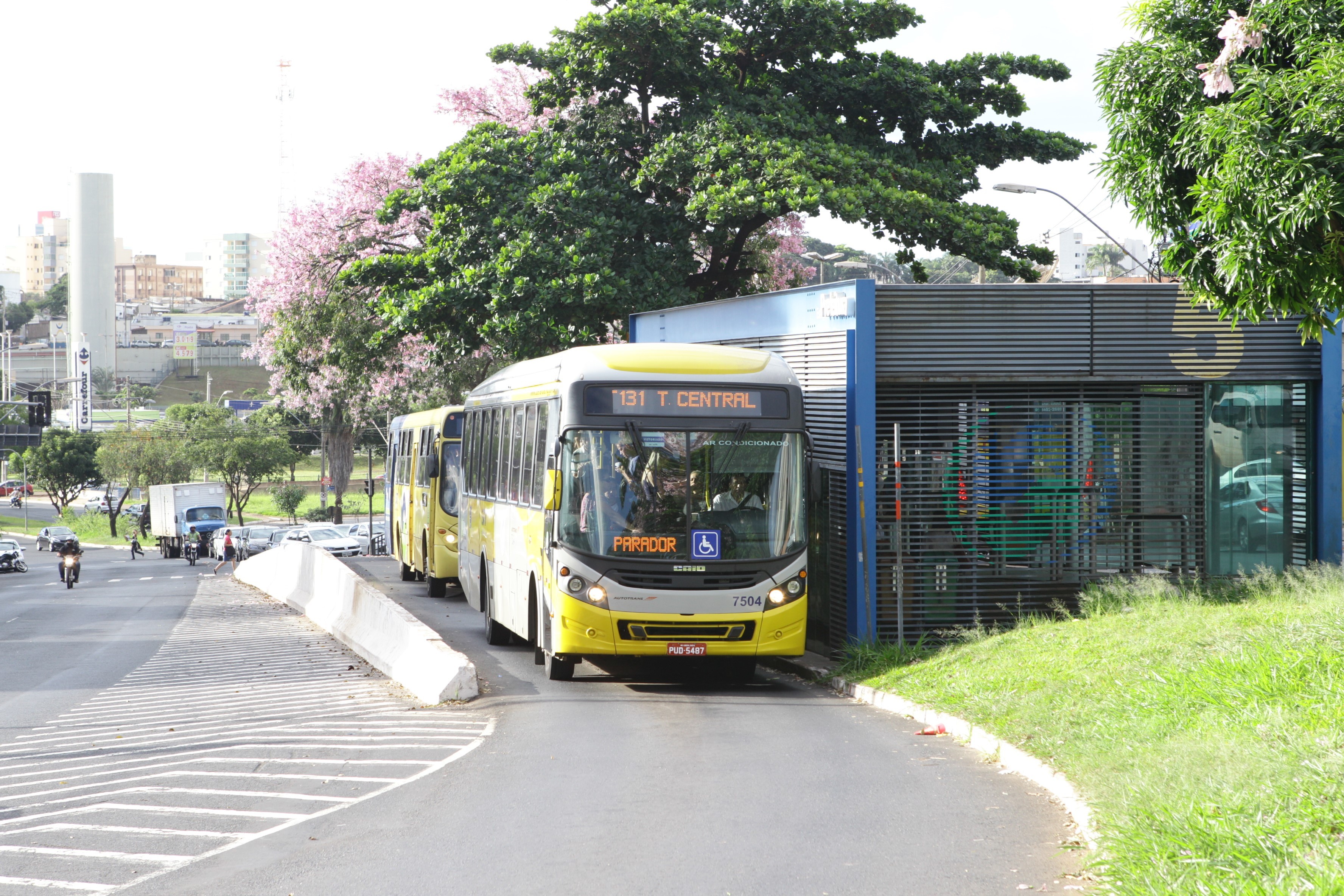 Botão do pânico e monitoramento em tempo real: transporte público de Uberlândia tem melhorias de segurança em ônibus e estações