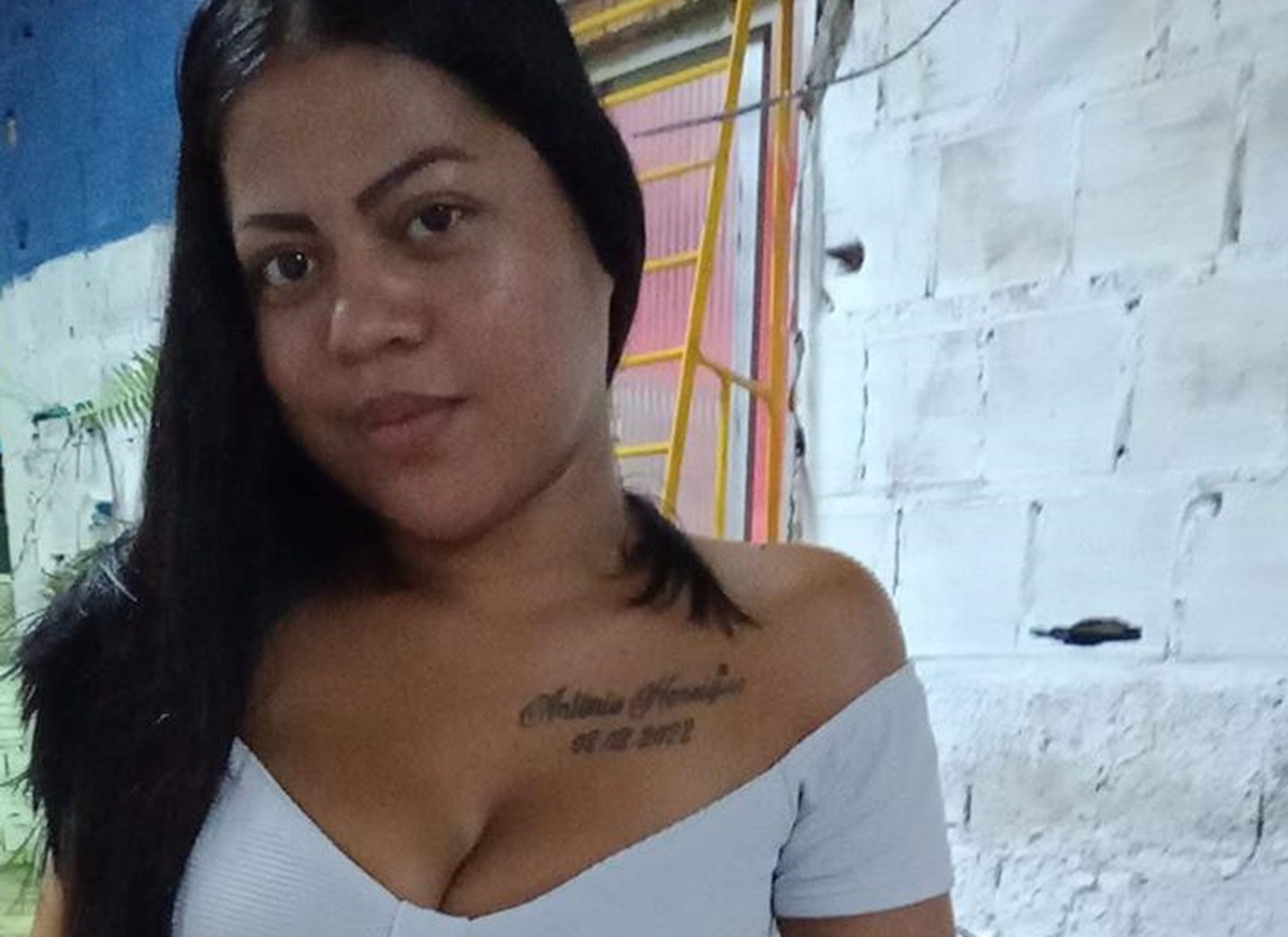 Jovem é encontrada morta quatro dias após ser espancada por companheiro, diz família; polícia investiga