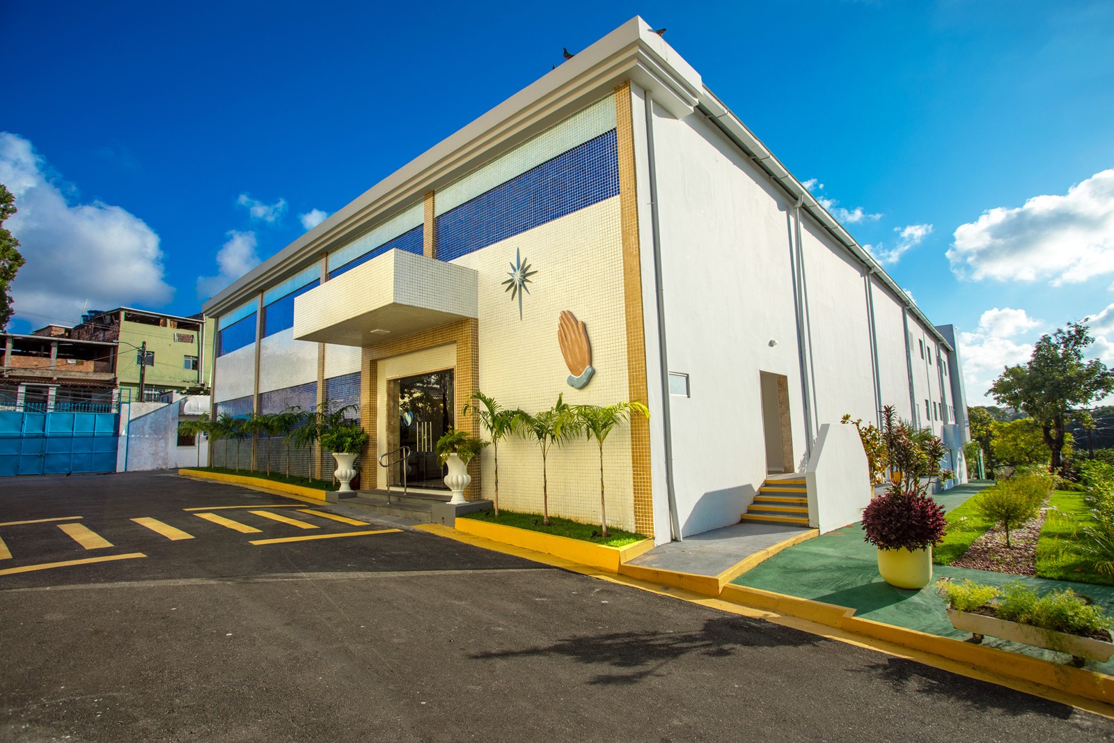 Mansão do Caminho: conheça entidade construída por Divaldo Franco que acolhe e educa mais de 5 mil pessoas em Salvador