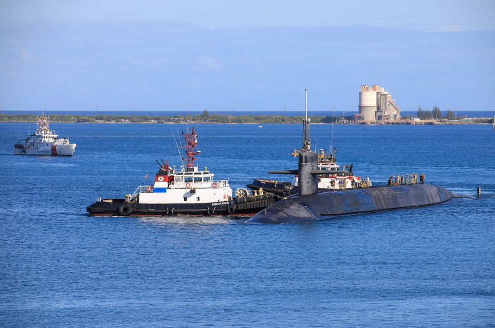 A rara aparição do submarino USS Nevada, da classe Ohio, em 2022 foi interpretada como uma mensagem à China — Foto: US NAVY