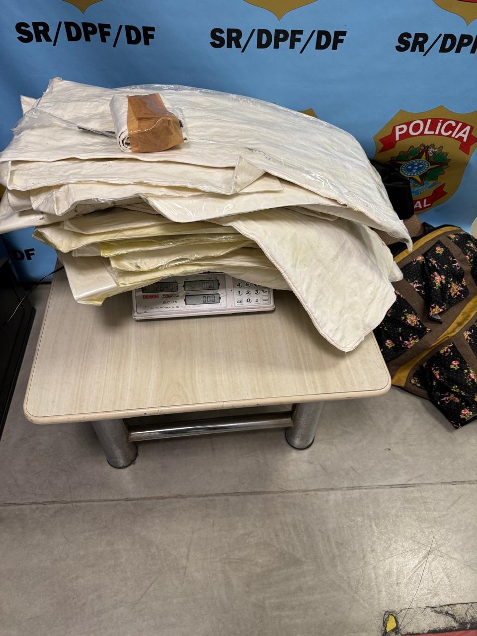 Detida no Aeroporto de Brasília receberia R$ 13 mil para levar R$ 400 mil em cocaína para a Índia