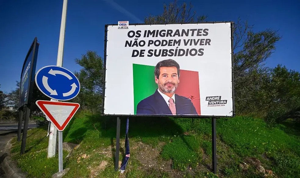 Entre brasileiros em Portugal, cresce o temor de que fortalecimento do Chega nas urnas se traduza em políticas migratórias mais duras e em um ambiente mais hostil. — Foto: Getty Images via BBC