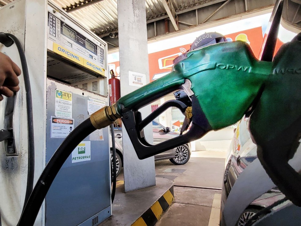 Gasolina e diesel da Petrobras ficam mais baratos para distribuidoras a  partir de hoje | Economia | G1