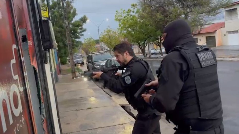 Operação contra grupo que fornecia drogas sintéticas em festas — Foto: SSP-PI