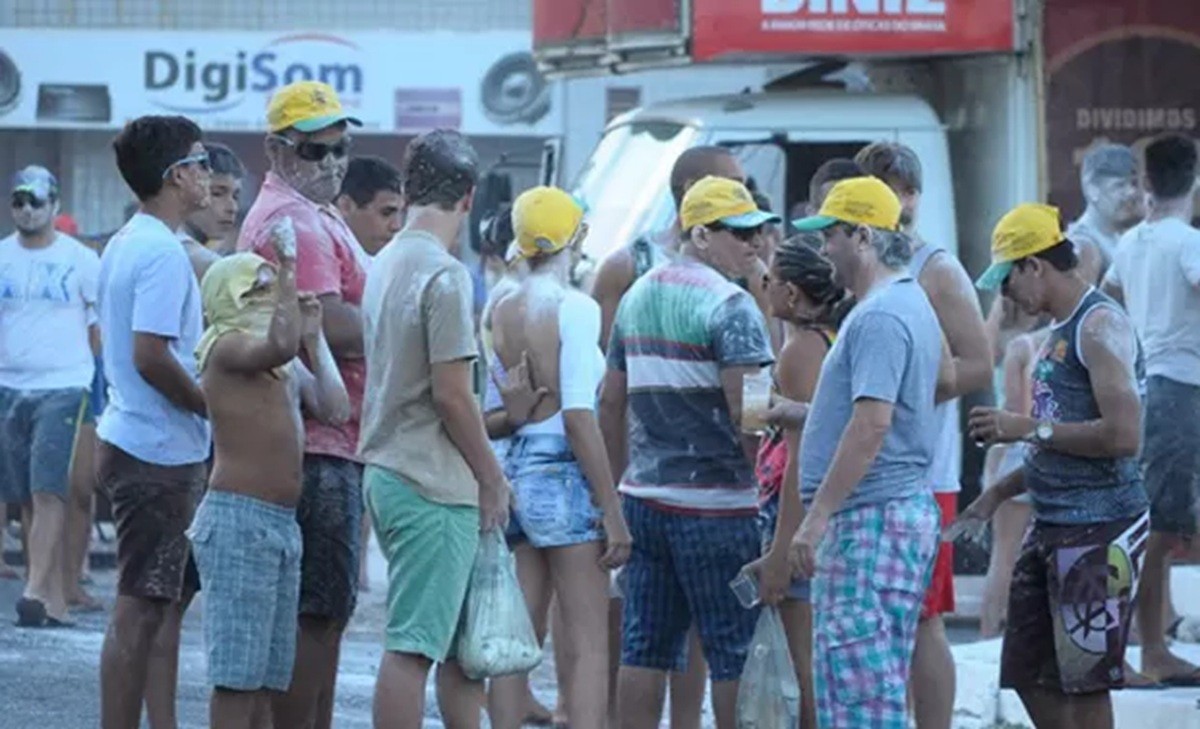 Cidade do RN cancela 'mela-mela' durante carnaval por causa da escassez de água