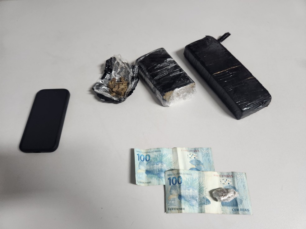 Homem, de 26 anos, foi preso em flagrante e permanece à disposição da Justiça — Foto: Polícia Civil