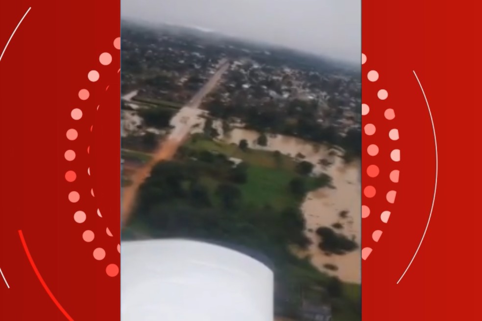 Córrego transborda e atinge 40 casas no interior de MT — Foto: Reprodução