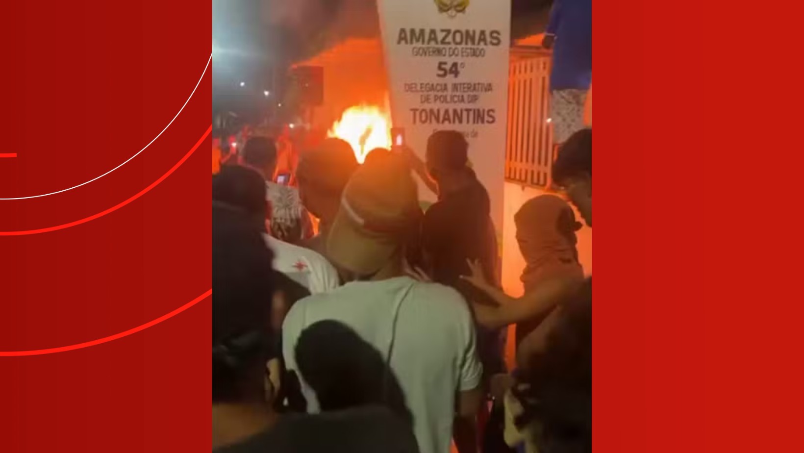 Homem é atacado e queimado vivo pela população após matar companheira e esfaquear enteada no interior do AM