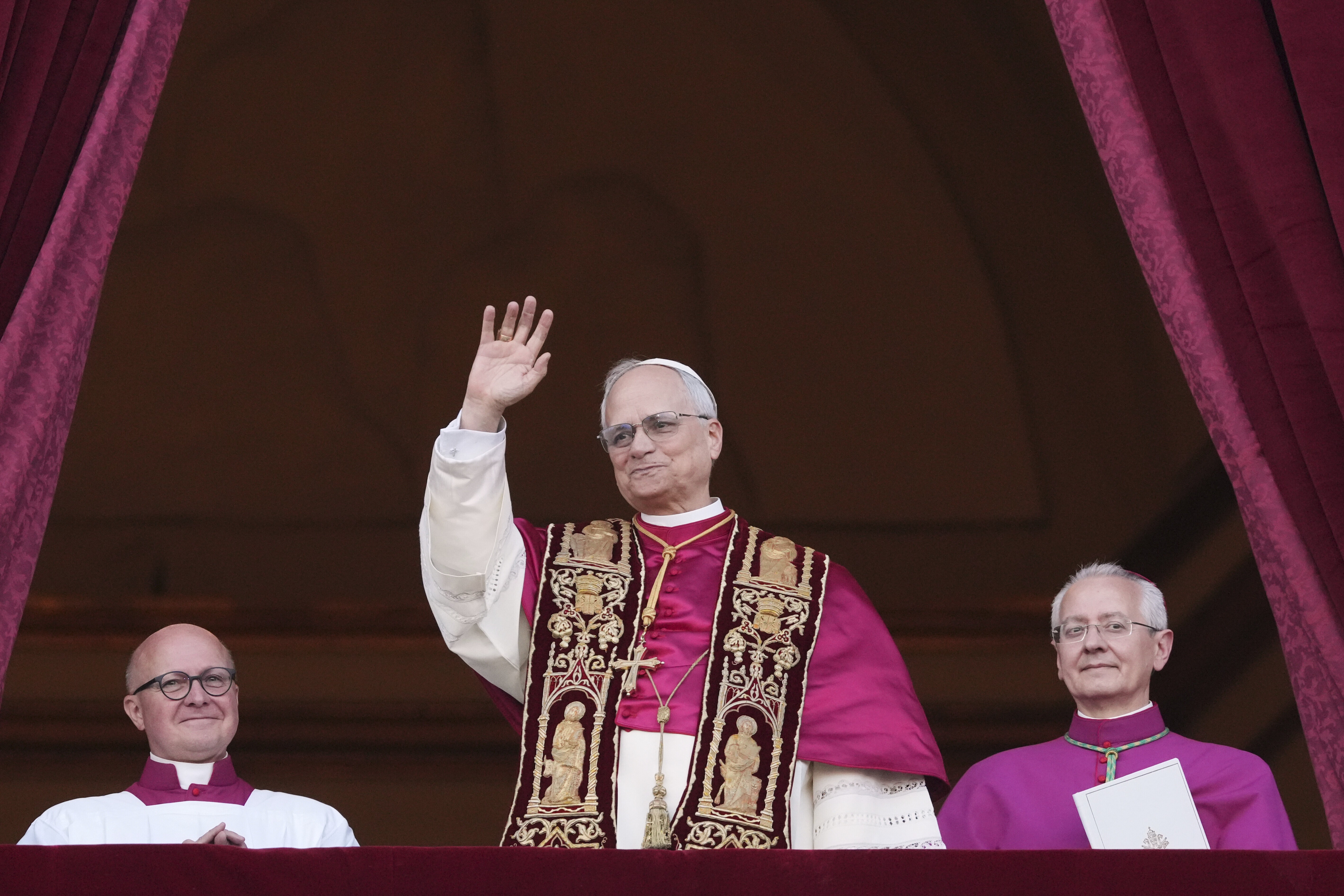 Papa Leão XIV faz seu 1º discurso: 'Quero que essa saudação de paz entre no coração de vocês'