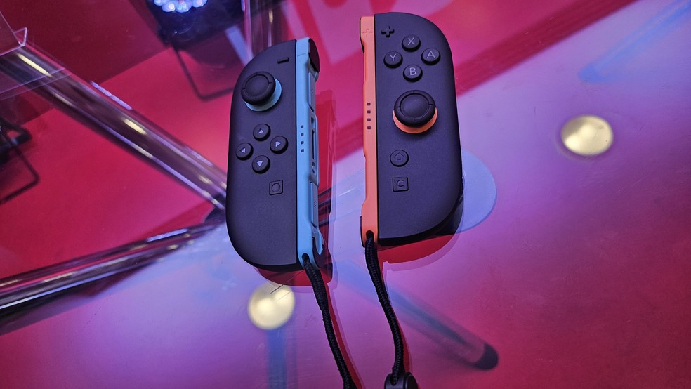 Os controles do Switch 2 — Foto: Gustavo Petró/g1