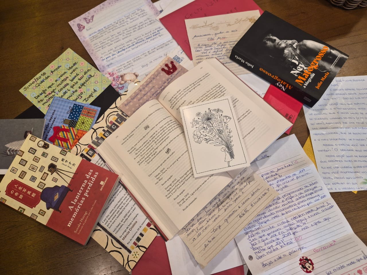 Envio de cartas diminui 70% em 20 anos, mas tradição de escrever à mão segue viva no interior de SP