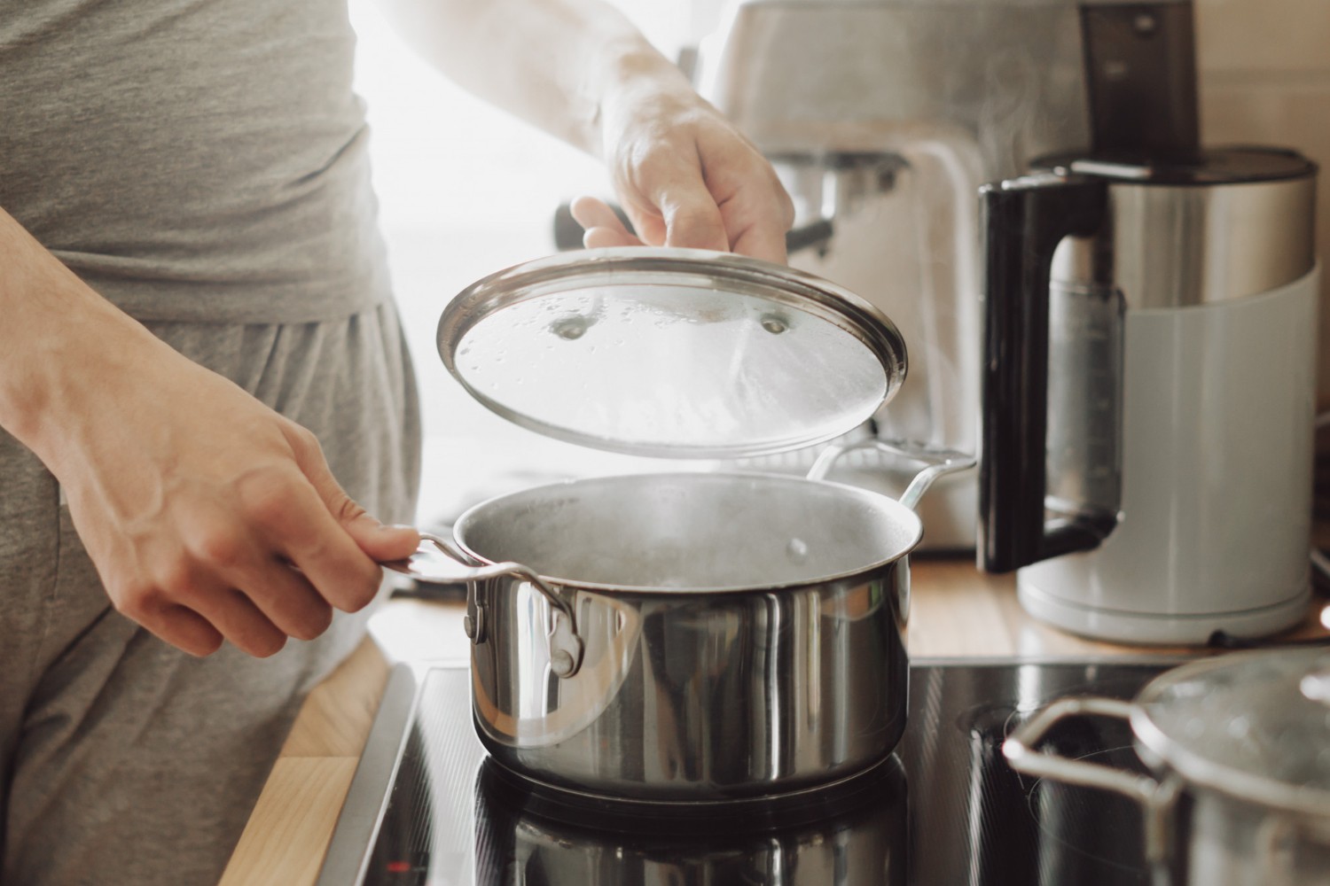 Qual panela usar no fogão de indução?