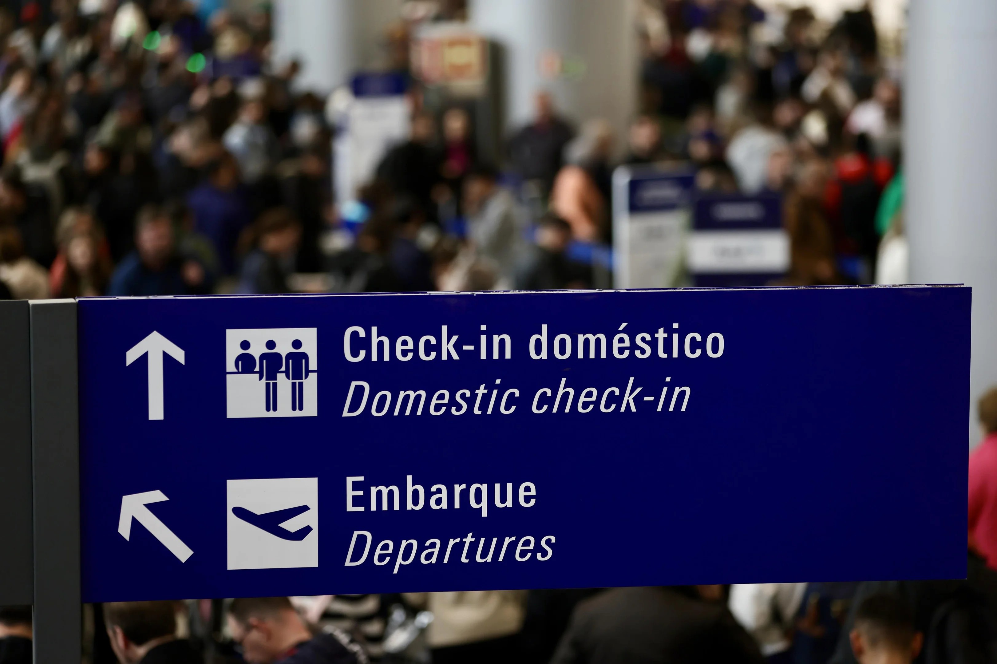 Mau tempo em São Paulo causa atraso e cancelamento de voos em aeroportos do RS