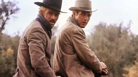 Robert Redford atuou ao lado de grandes nomes do cinema como Meryl Streep e Barbra Streisand; veja FOTOS - Redford construiu uma das carreiras mais sólidas e respeitadas de Hollywood, tanto diante quanto atrás das câmeras. Segundo o New York Times, ator morreu durante o sono, mas causa não foi especificada.