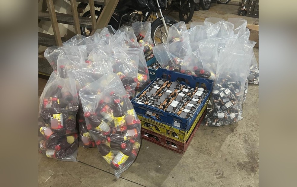 Foram apreendidas bebidas lácteas com sabor de chocolate, produtos proteicos e leites integrais vendidos no comércio de Avaré — Foto: Reprodução/Polícia Civil