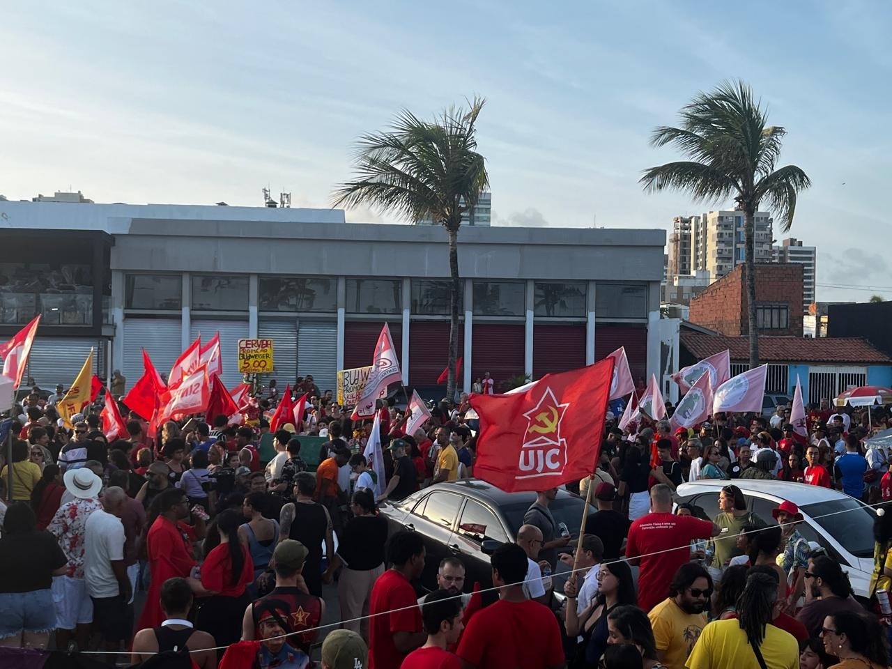 Protesto contra PL da Dosimetria e anistia a condenados pelo 8/1 é realizado em Aracaju