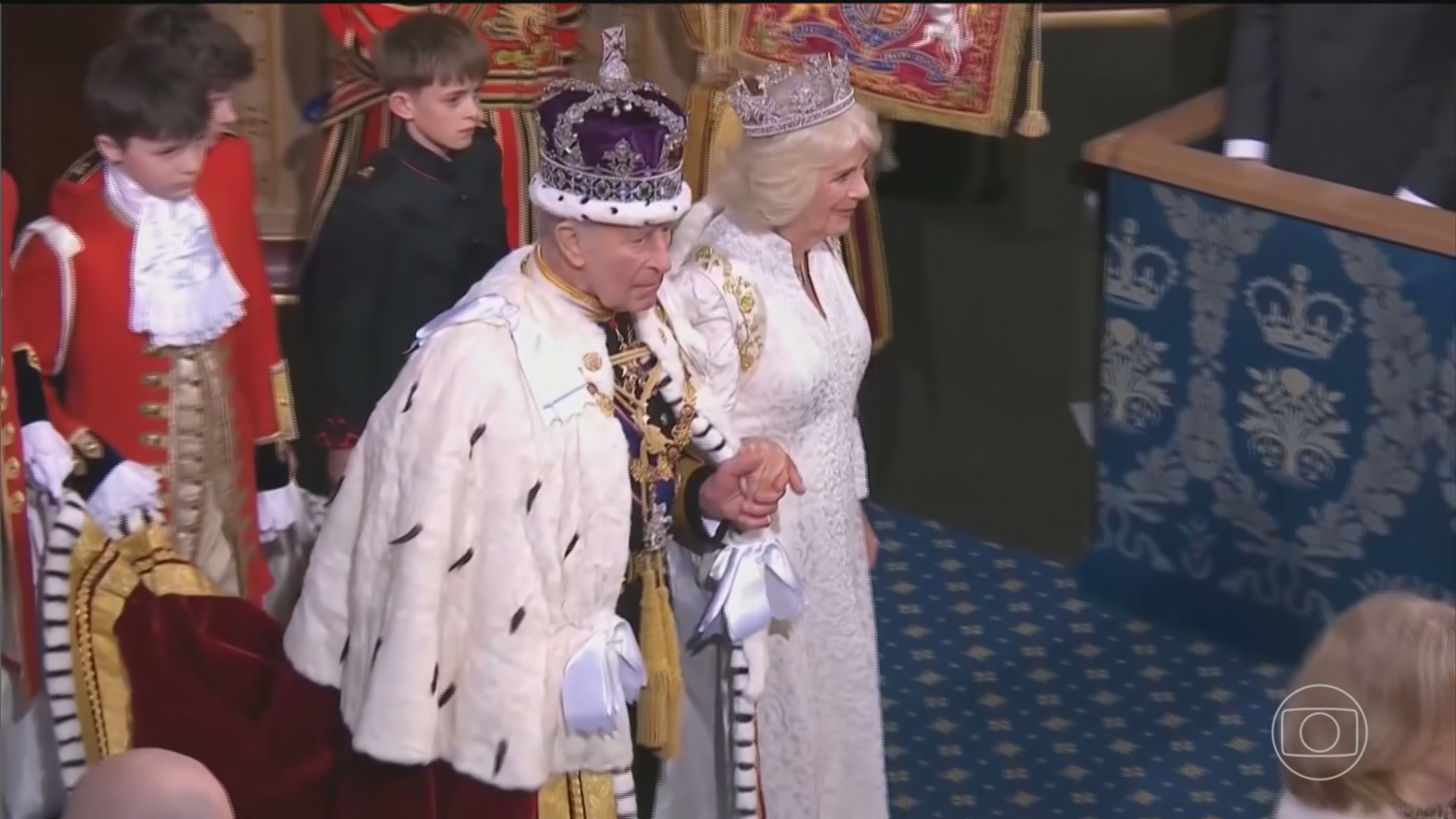 Rei Charles III faz tradicional discurso no Parlamento em meio à crise no governo britânico