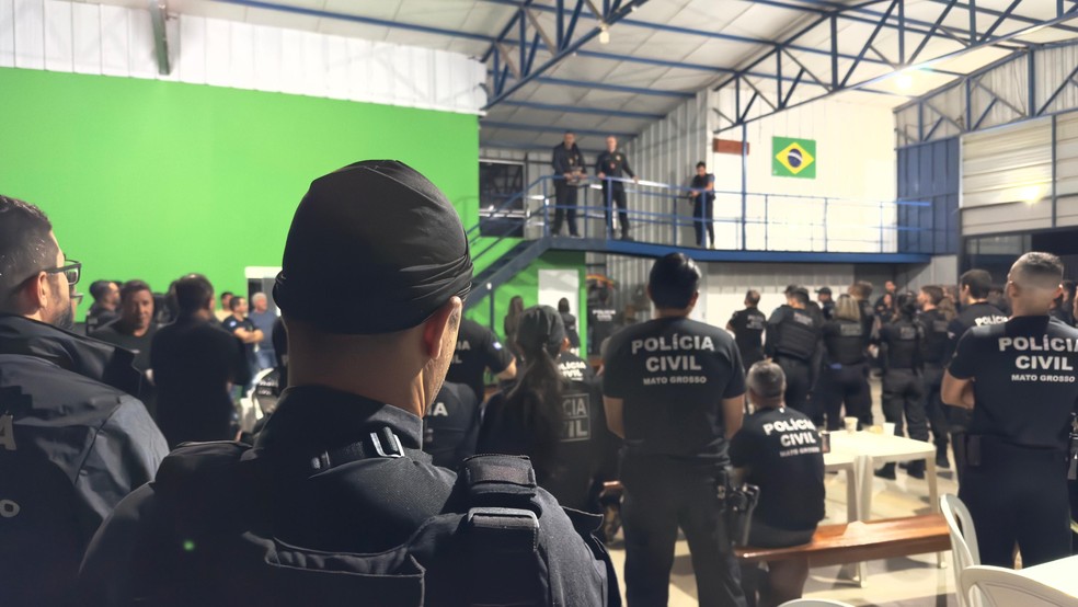 Foram mobilizados 240 policiais civis de todo o estado para atuar na operação — Foto: Polícia Civil de Mato Grosso