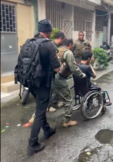 Operação policial na Maré fecha 35 escolas; traficante de Barra do Piraí é preso