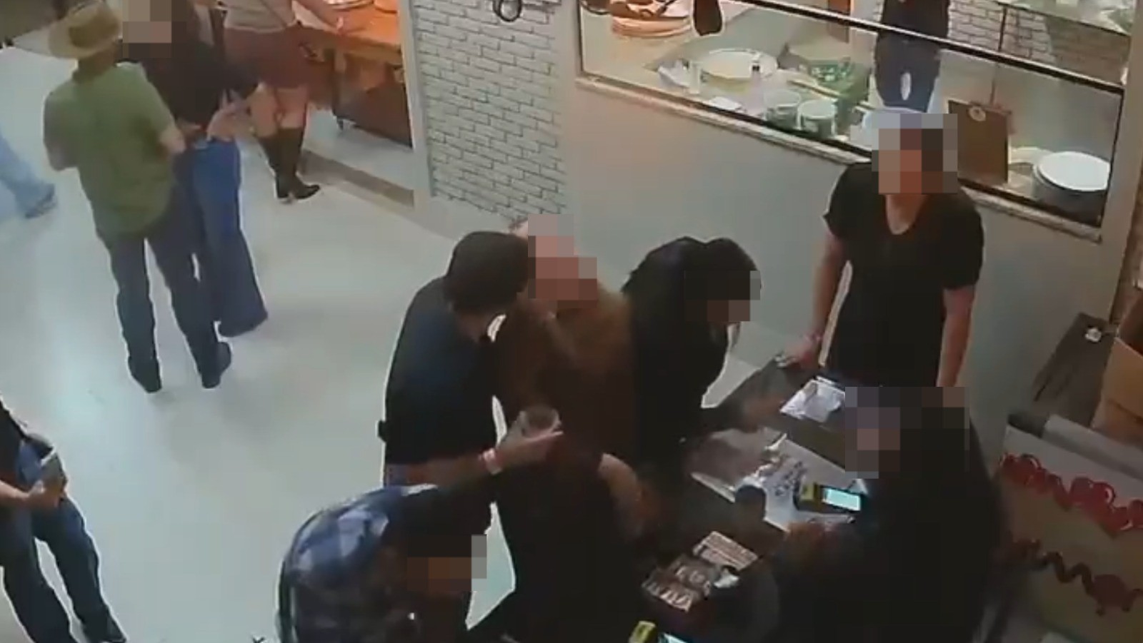 'Nada justifica', diz mulher que teve orelha mordida e arrancada por namorado