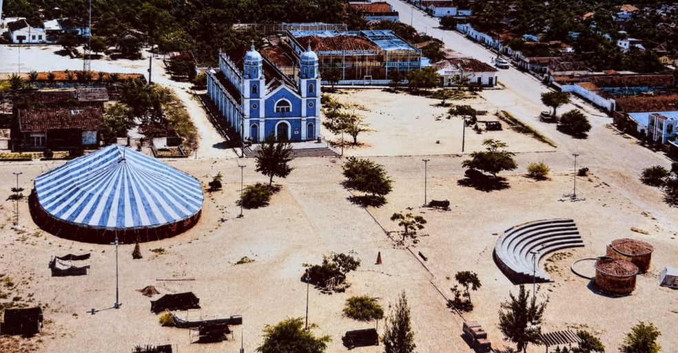 Circo foi transformado em hospital de campanha na praça da Igreja Matriz — Foto: Arquivo Osório Avelino Soares