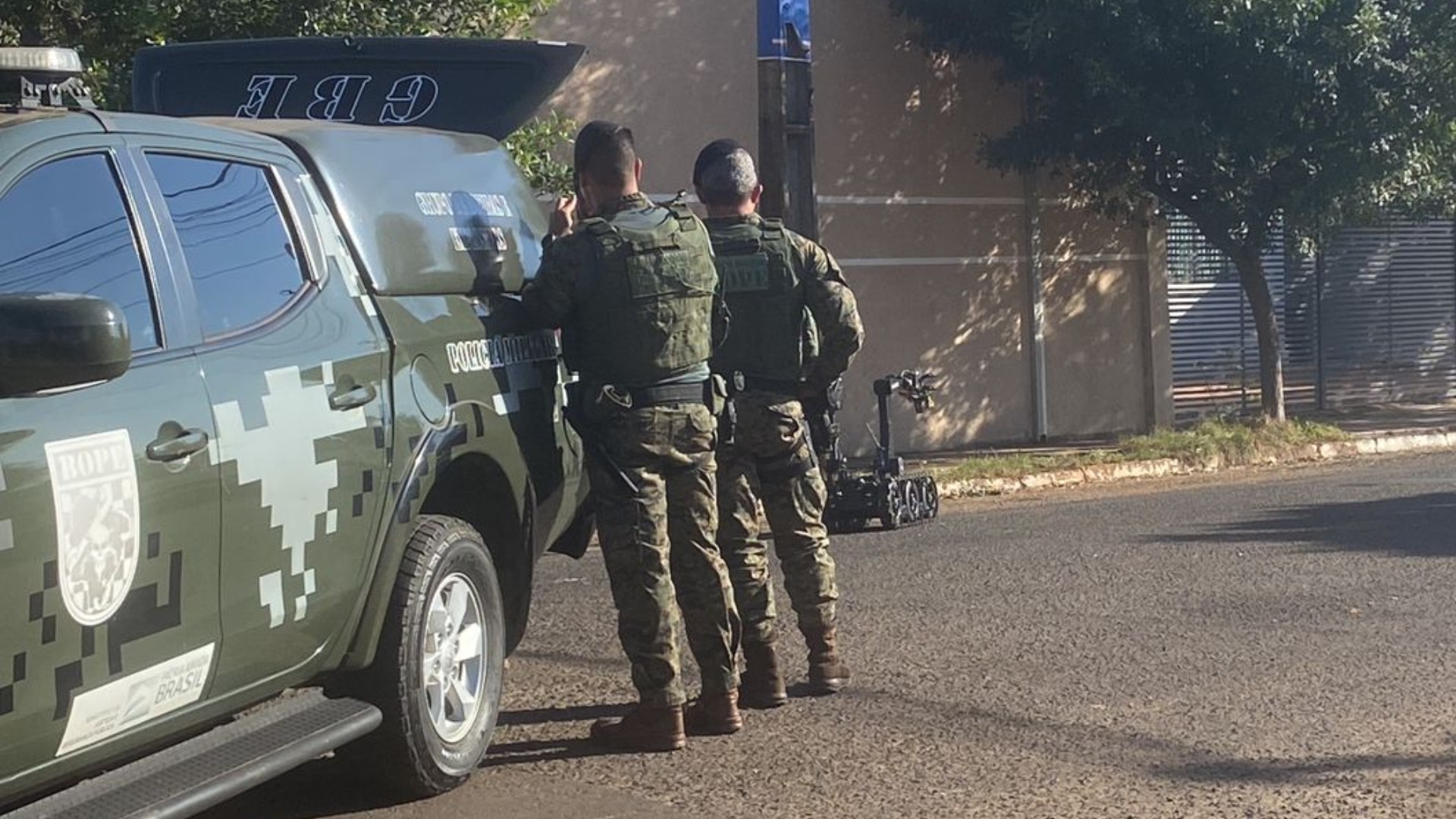 Polícia fecha rua por suspeita de explosivo em Campo Grande