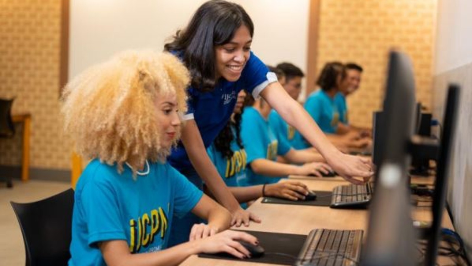 Instituto oferece 240 vagas para cursos profissionalizantes gratuitos em Fortaleza