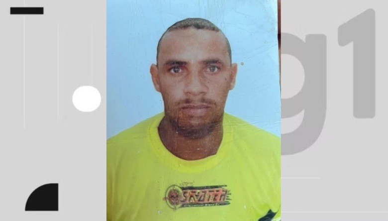 Homem é encontrado morto a tiros em terreno em frente à própria casa, em Mamanguape, PB
