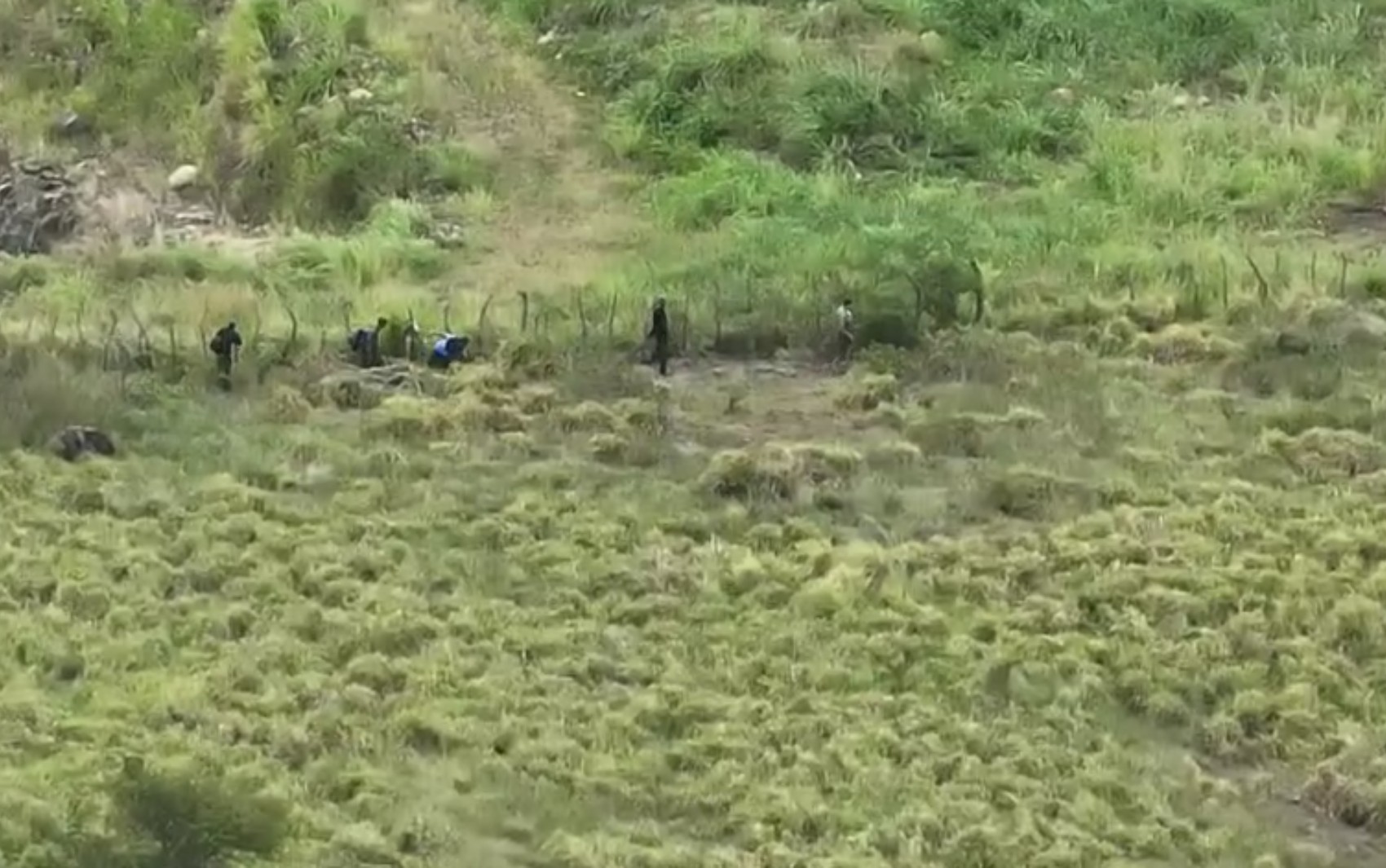 Vídeos Chocantes: Facção Criminosa em Fuga Desesperada Durante Operação Policial na Bahia