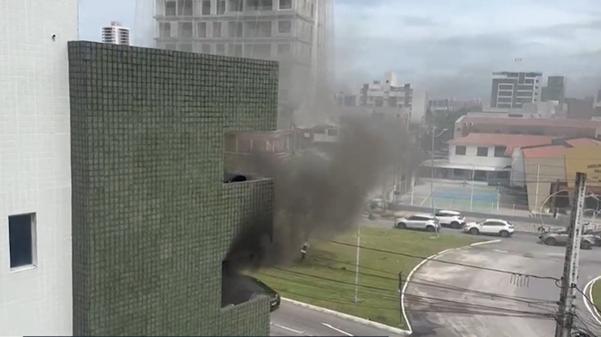 Incêndio atinge apartamento no Jardim Oceania em João Pessoa e suspeita é de curto-circuito em ventilador 