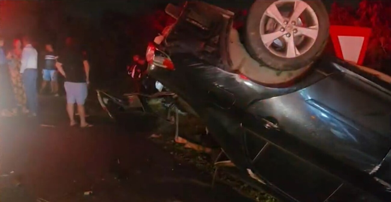 Três pessoas morrem após colisão entre carros na BR-230, em Campina Grande