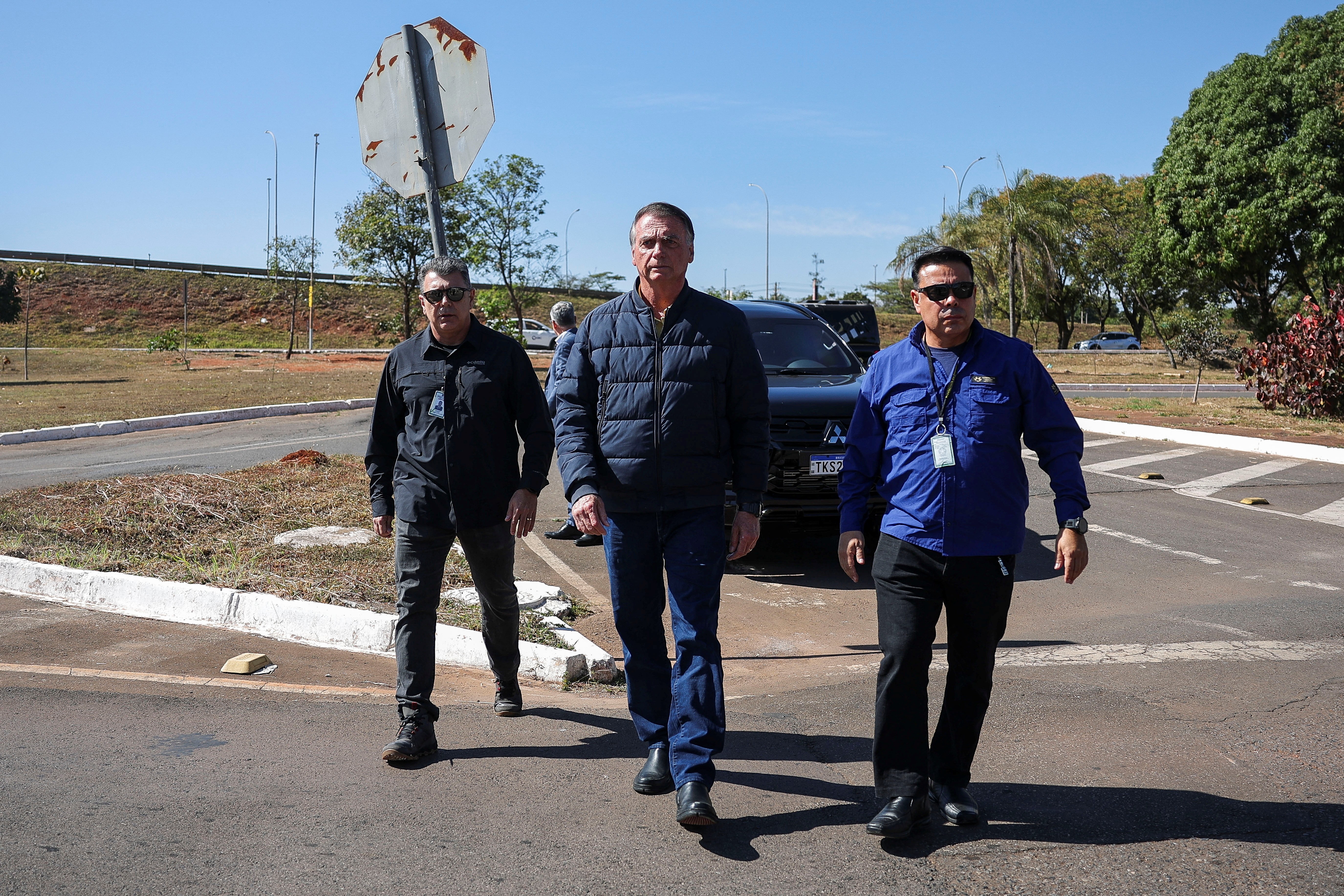 Defesa diz que Bolsonaro é punido por 'atos de terceiros' e que frases 'atentatórias à soberania nacional' não foram ditas pelo ex-presidente