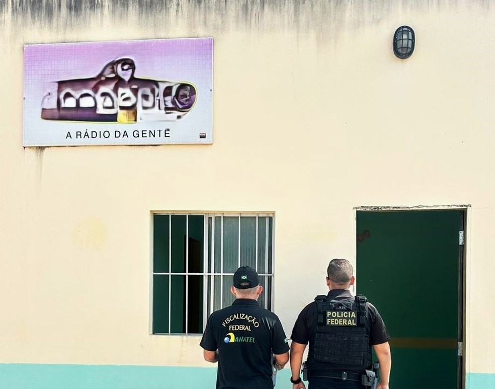 Polícia Federal desativa rádio clandestina em Anapurus, no MA — Foto: Divulgação/ PF