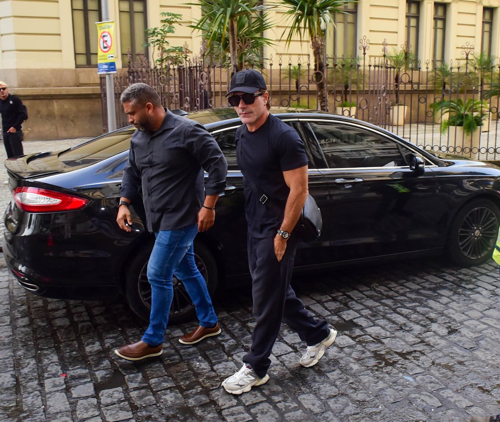 Danilo Faro chega no velório de Preta Gil no Theatro Municipal, Rio de Janeiro. — Foto: Webert Belicio / Agnews