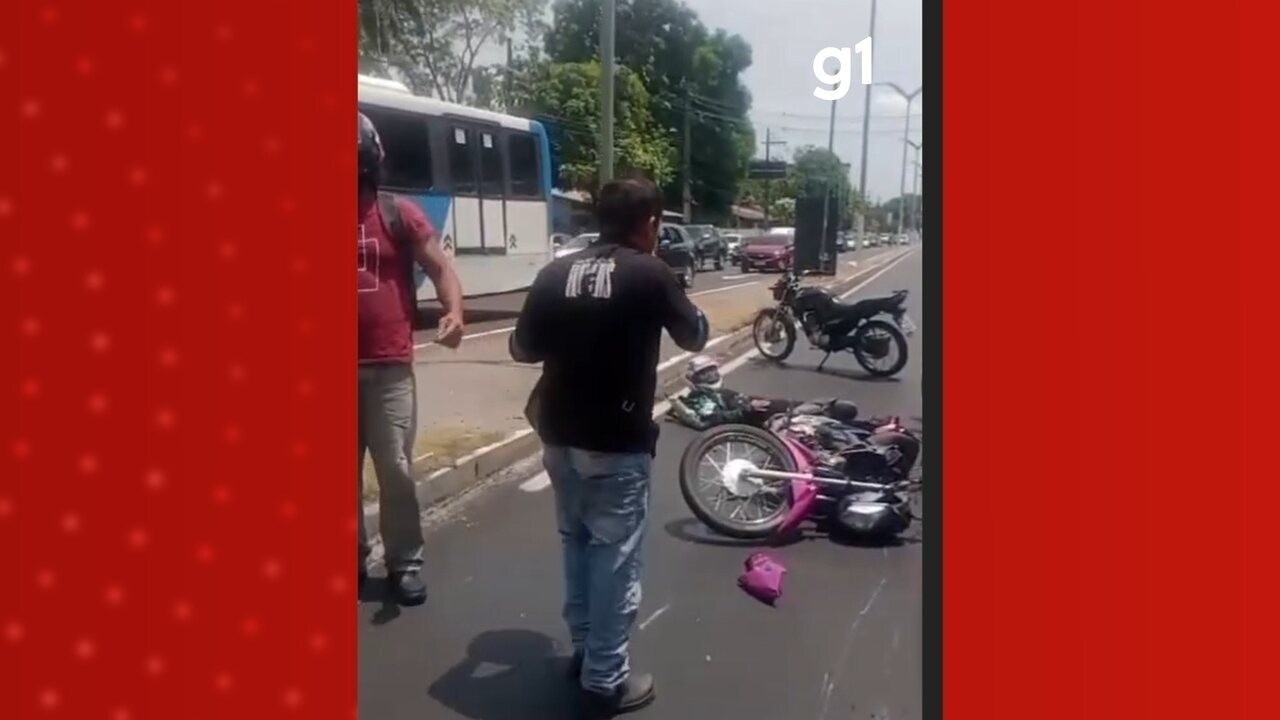 Motociclista atropela idoso, casal e criança em faixa de pedestres na Avenida Constantino Nery; VÍDEO