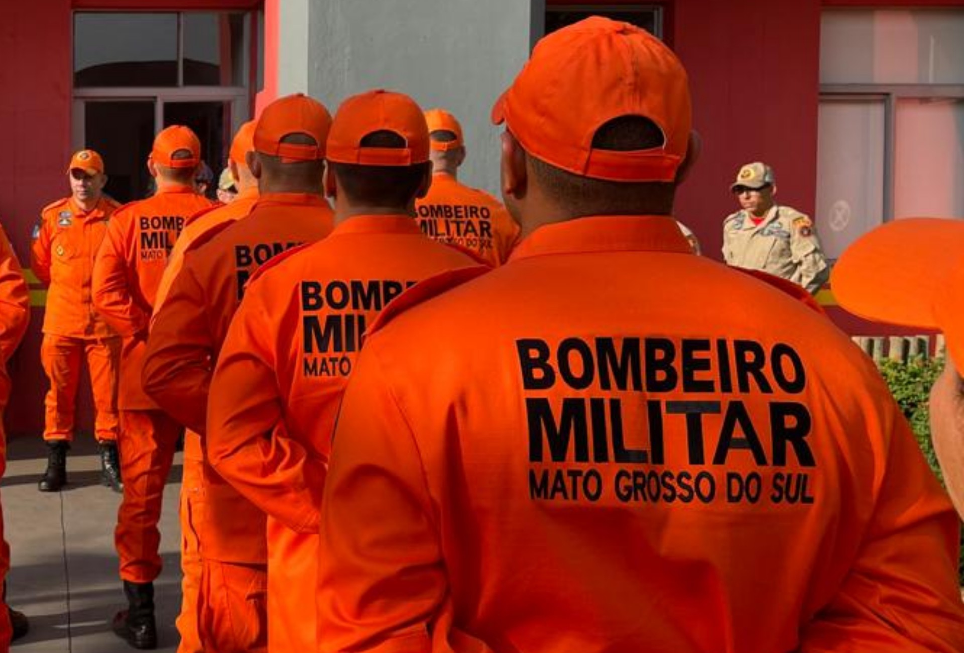 Subtenente do Corpo de Bombeiros é preso após atacar esposa e filhos a marteladas em MS