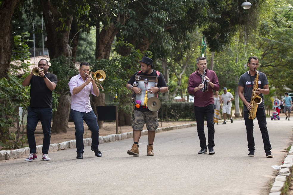 Som da Mata apresenta o grupo Terra do Sal Jazz Band — Foto: Divulgação