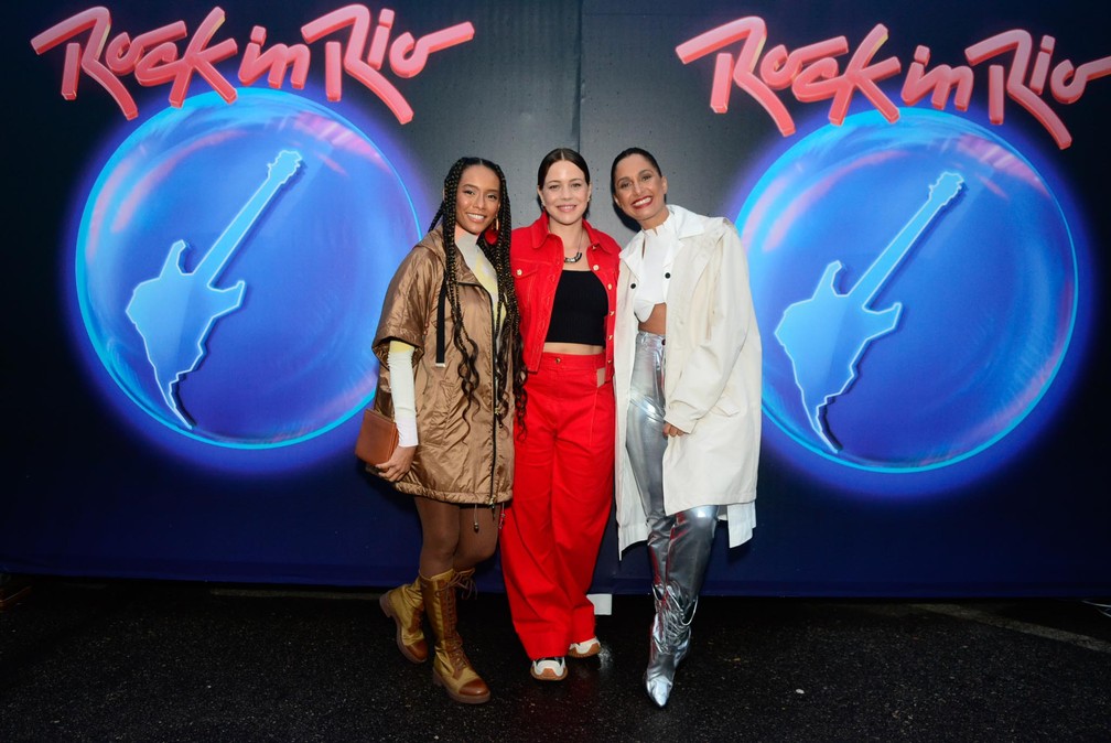 Taís Araújo, Leandra Leal e Camila Pitanga no terceiro dia de Rock in Rio 2022 — Foto: Webert Belicio/Agnews