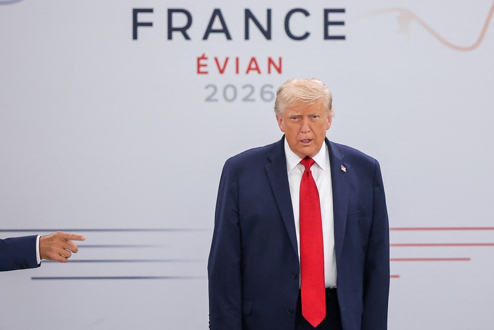 Trump afirma ironicamente ser o chefe do G7 durante abertura de reunião na França