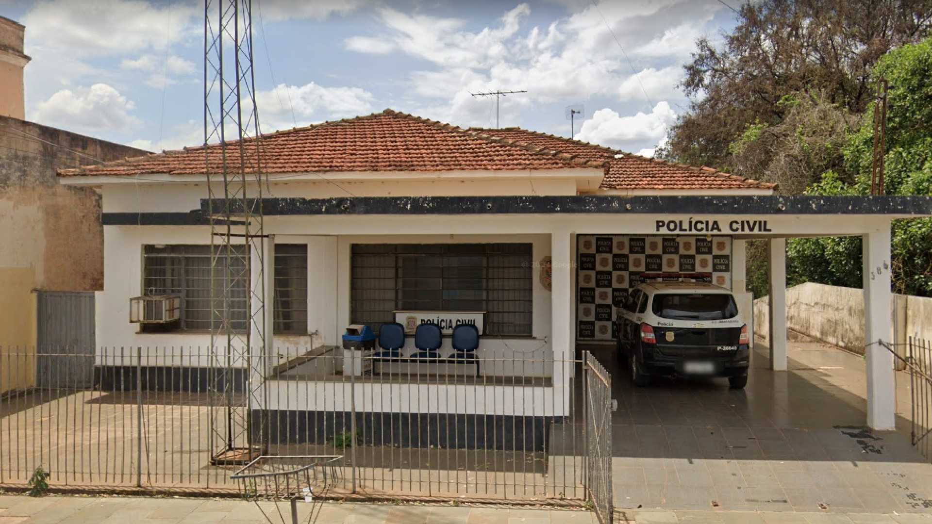 Mulher se finge de morta para escapar de agressões do companheiro e homem é preso em Borborema