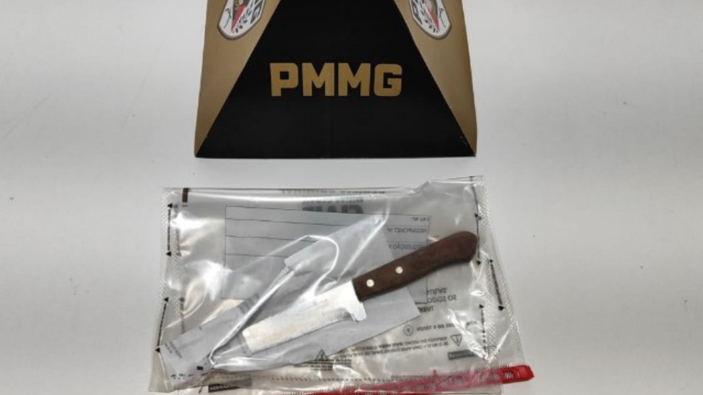 Mulher é morta e adolescente esfaqueada após recusarem proposta de programa sexual em MG