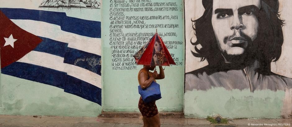 Ministra de Cuba renuncia após dizer que 'não há mendigos' no país