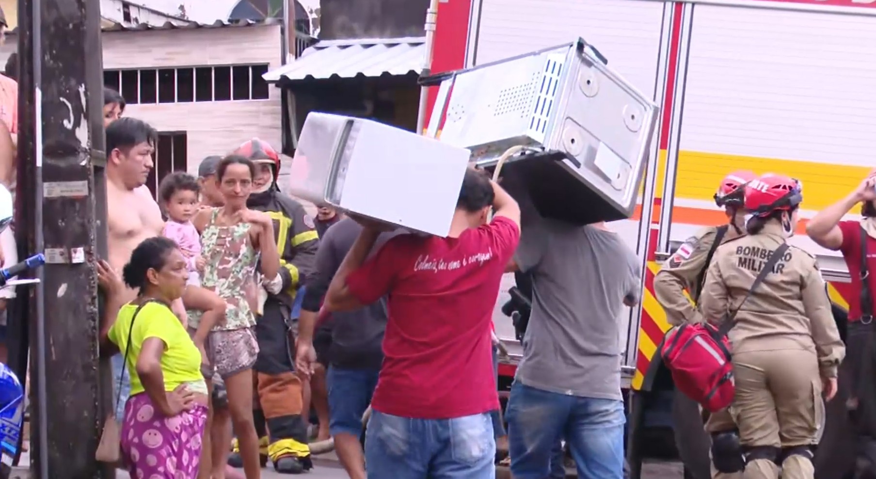 'Foi tudo muito rápido': moradores relatam desespero durante incêndio no bairro São Jorge em Manaus