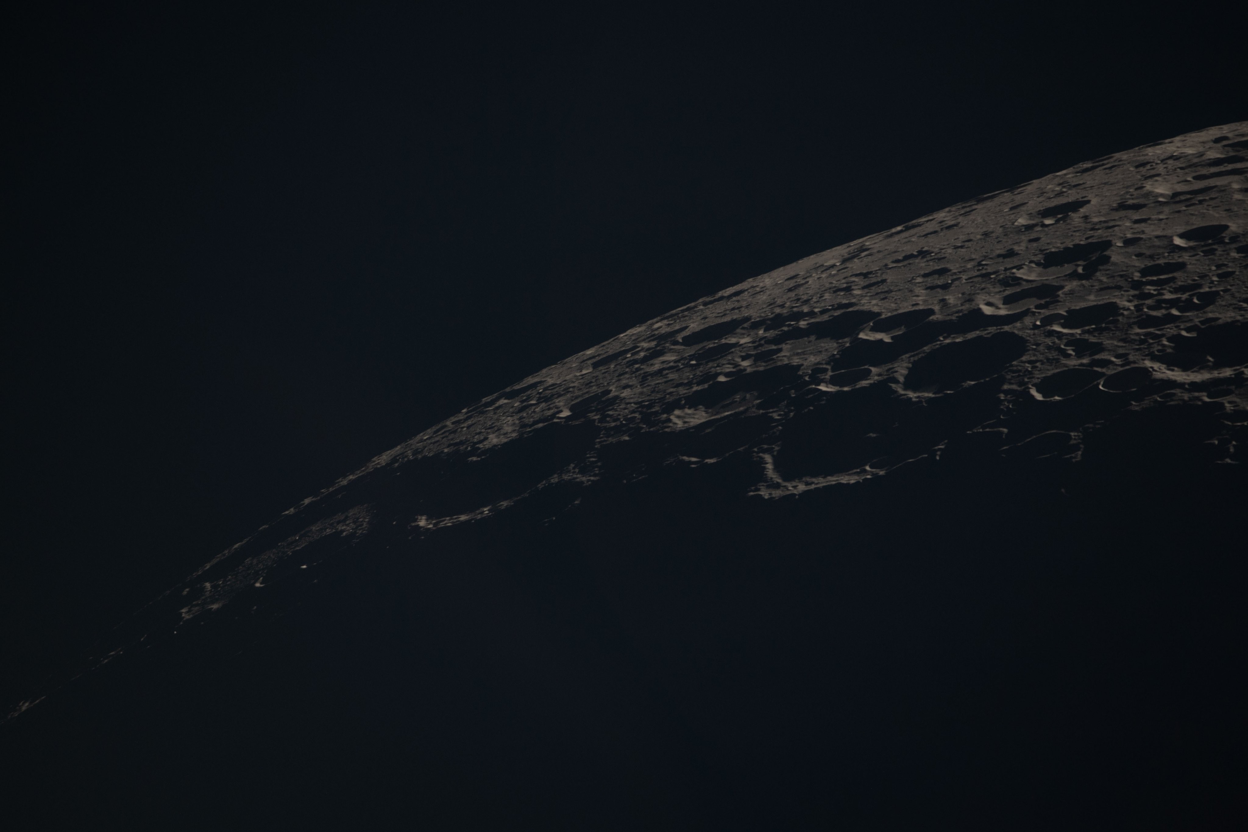 NASA apresenta imagens impressionantes da face oculta da Lua